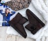 УГГ ЖІночі Міні з Гудзиком Коричненеві (Шоколадні) Замша UGG Mini Bailey Button Suede Chocolate 