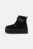 УГГ Платформа Ньюмел Чоботи Чорні Замша з Пасками Ugg Neumal Platform Velcro Black