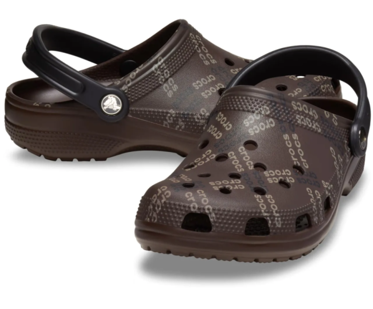 Крокс Класік Клог Коричневі Лого Crocs Classic Logo Pattern Clog Coffee